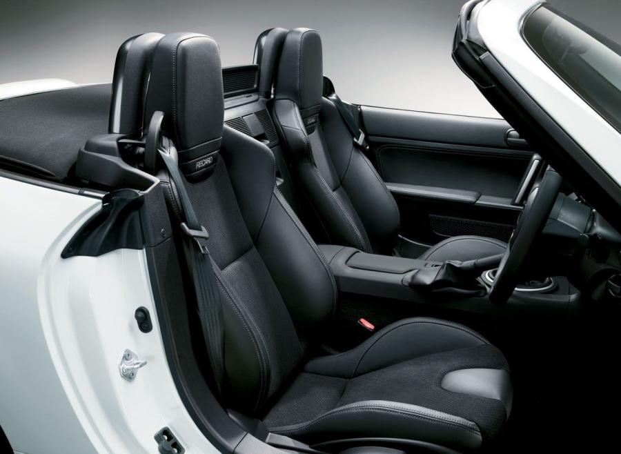  Mazda MX-5 Miata 2013 года  (фото 10 из 22)